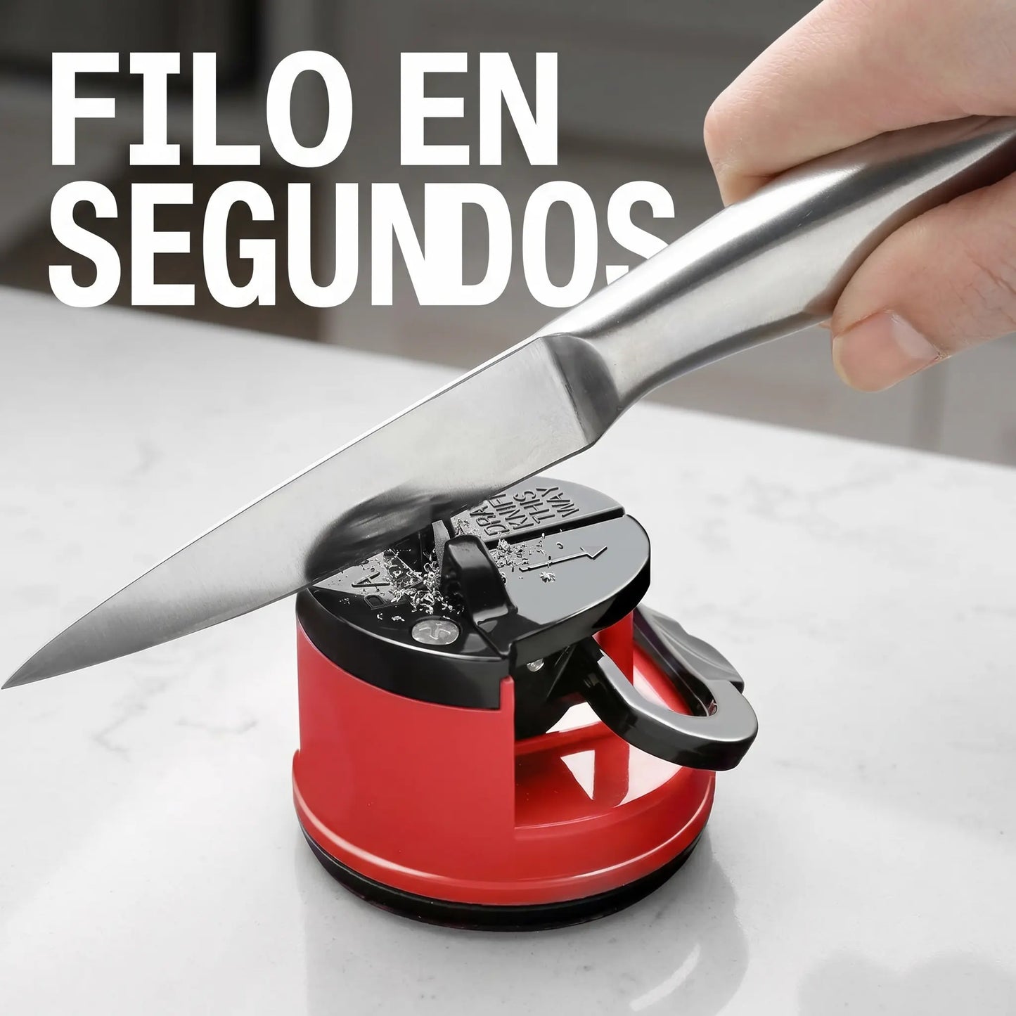Restaurando el filo de un cuchillo de chef en segundos con afilador de carburo de tungsteno.